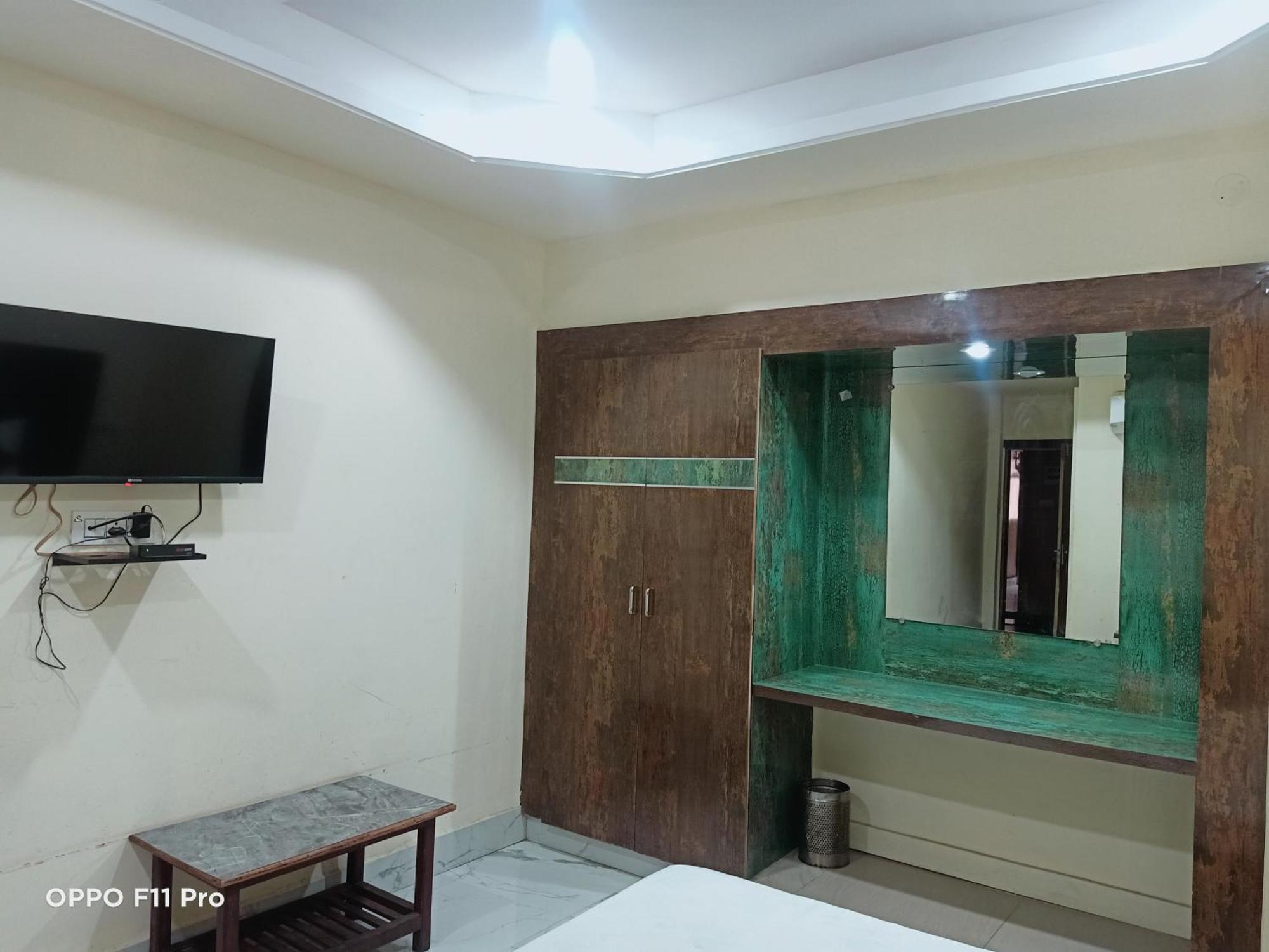 Hotel Ambassador Inn Gwalior Buitenkant foto